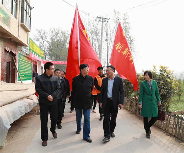 开云kaiyun官网助力杞县老徐庄村精准扶贫